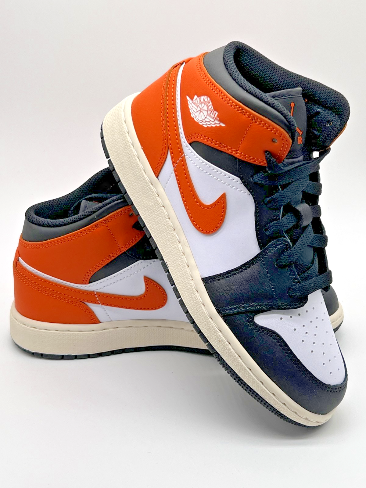 Air Jordan 1 Mid GS Black Toe Starfish DQ8423-801 5Y Women's 6.5 New