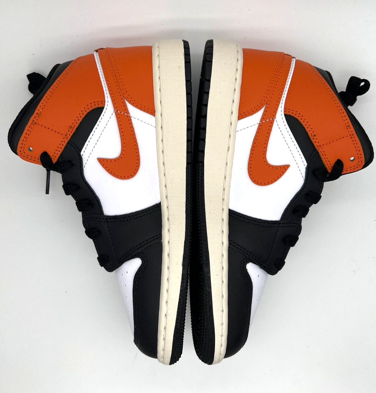 Air Jordan 1 Mid GS Black Toe Starfish DQ8423-801 5Y Women's 6.5 New