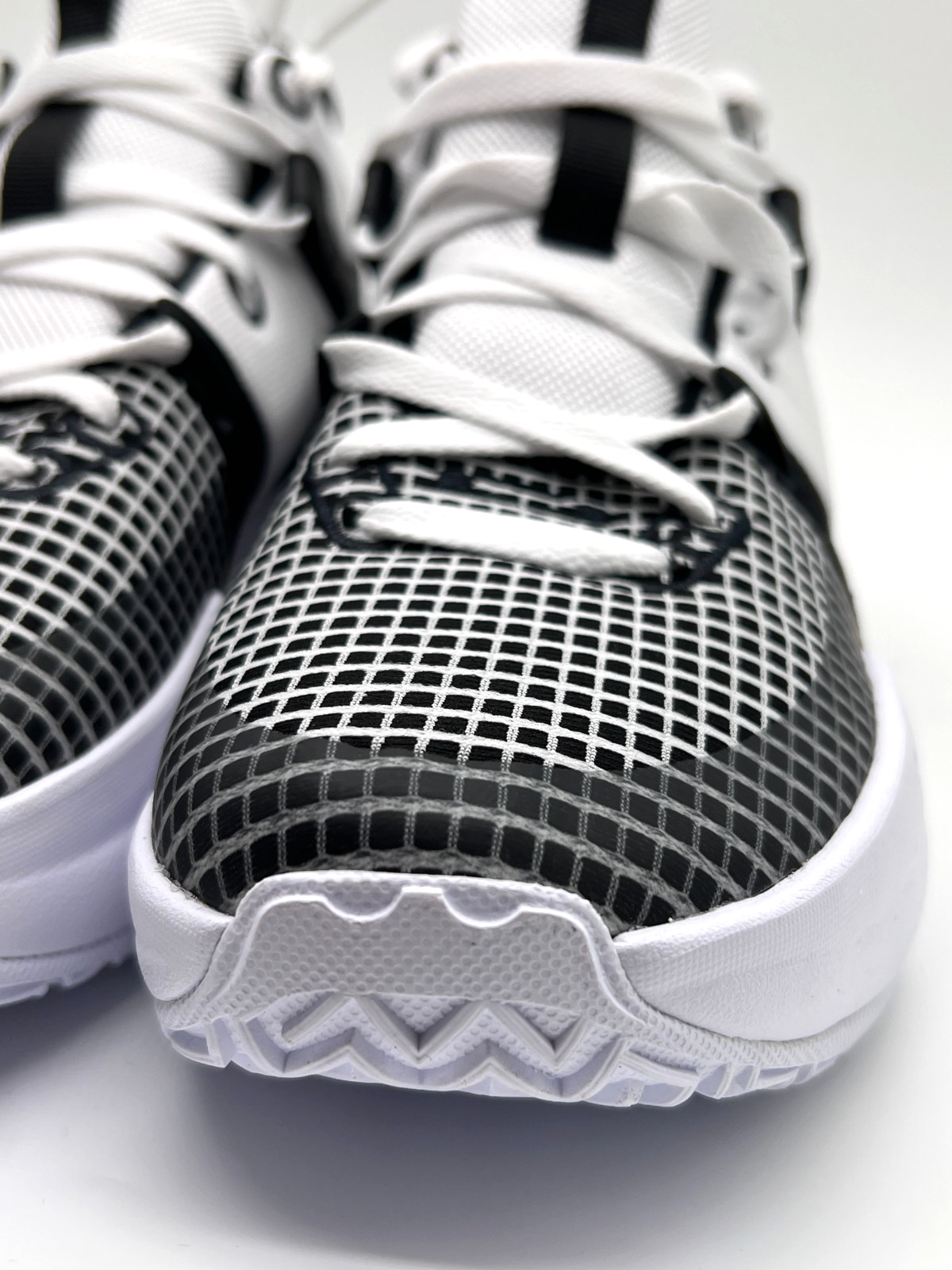 Nike LeBron Witness 7 GS 'White Black' DQ8650-100