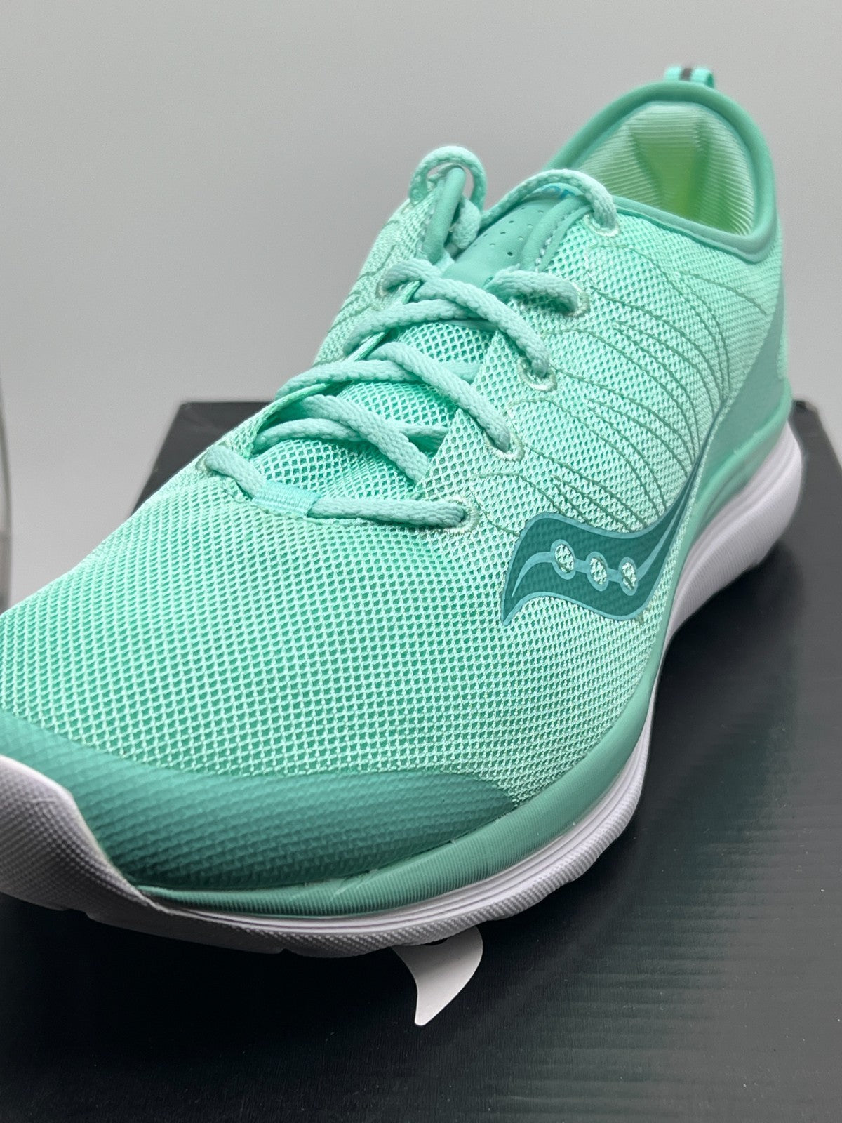 Saucony Swivel Mint S30003-3 Women's Running Shoes Size 10 NEW in Box