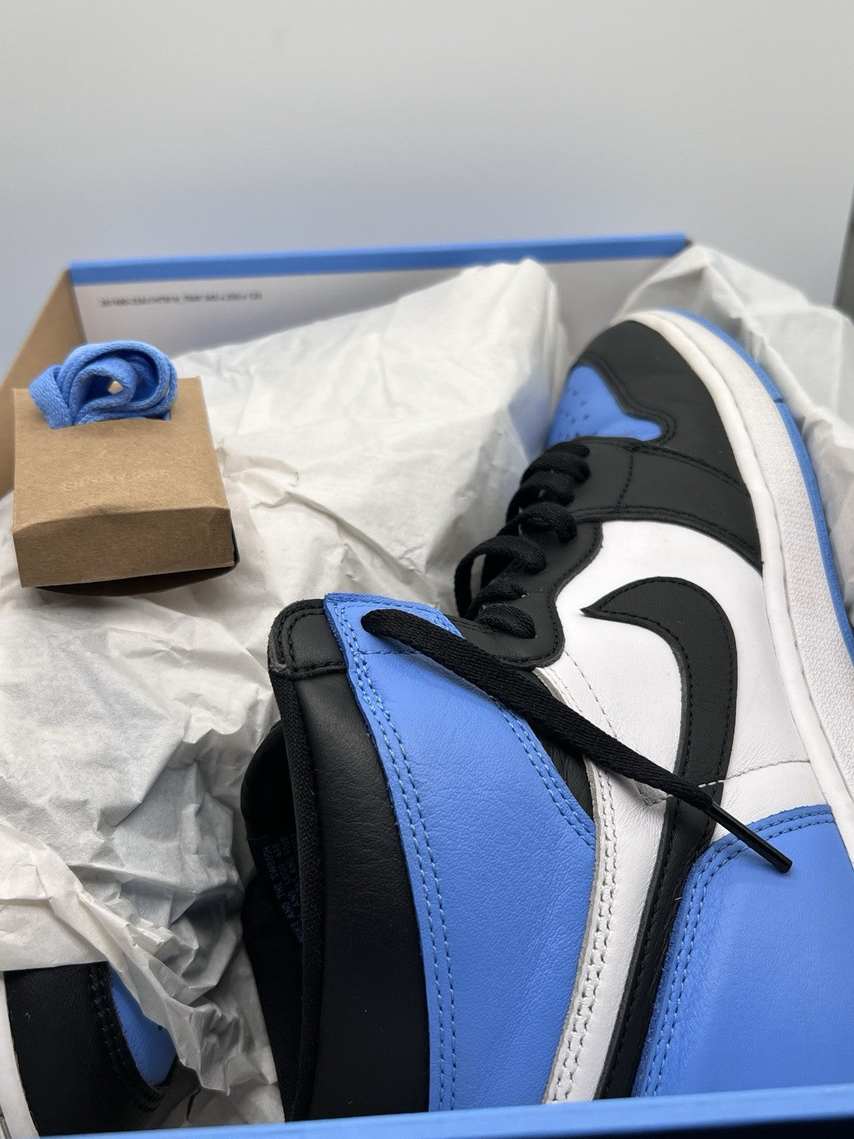 Nike Air Jordan 1 Retro High OG DZ5485-400 University Blue Mens 12.5 Used W/ Box