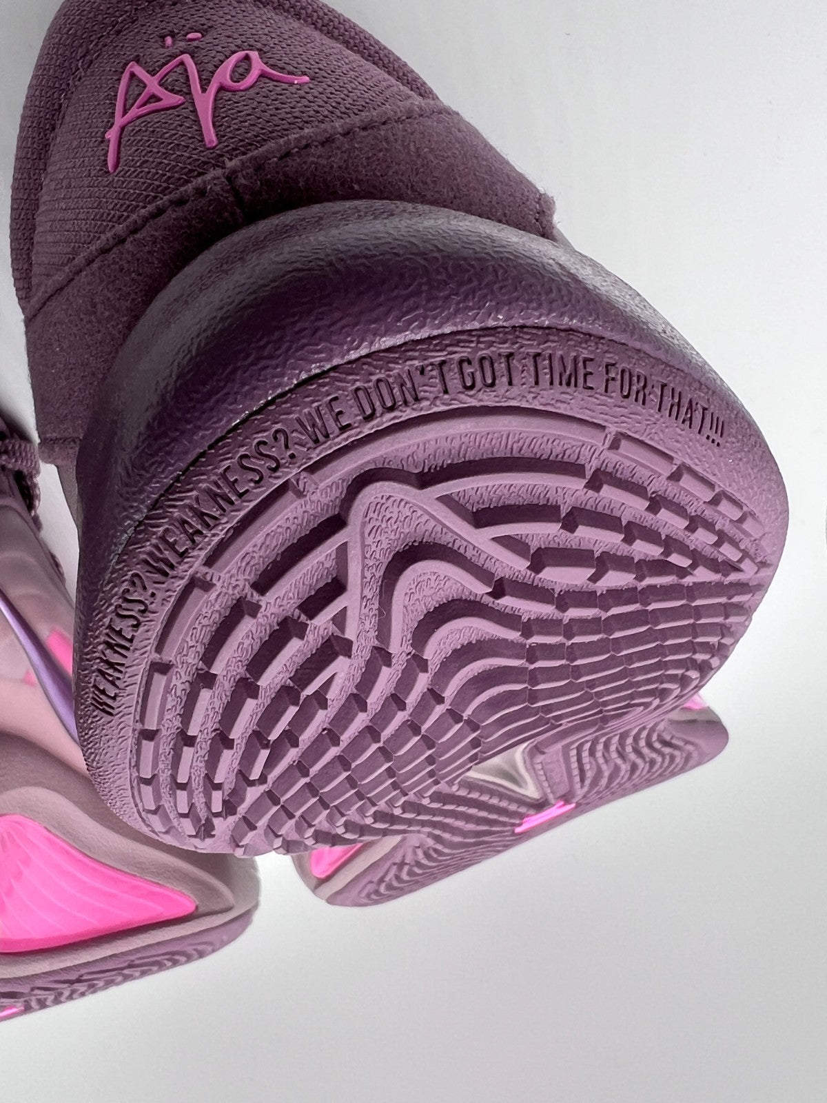 Nike A'One Violet Dust Pink Spell FZ8605-501 Men's 9.5 Women's 11 New