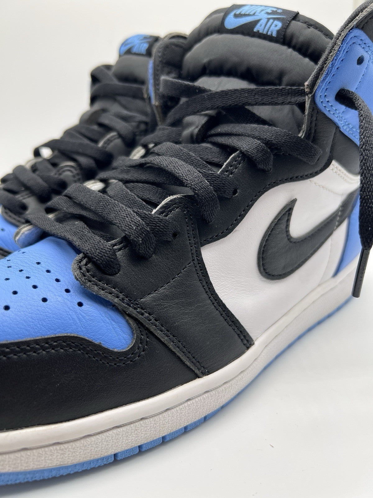 Nike Air Jordan 1 Retro High OG DZ5485-400 University Blue Mens 12.5 Used W/ Box