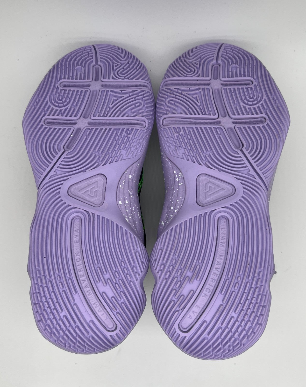 Nike Giannis Immortality 4 Purple/Green Mesh Low Top Kids Sneakers 6Y IH7664