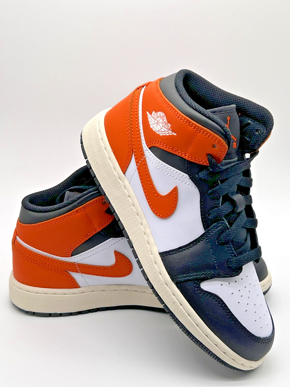 Air Jordan 1 Mid GS Black Toe Starfish DQ8423-801 5Y Women's 6.5 New