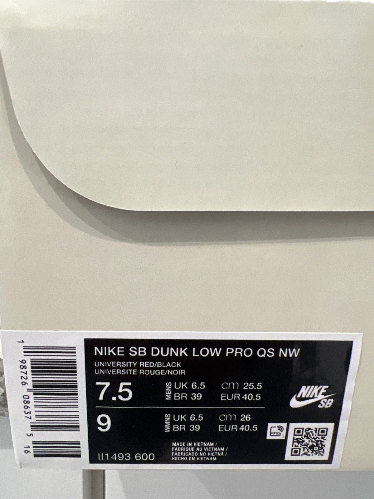Nike Dunk Low SB Nardwuar Men’s Size 7.5, Women’s Size 9