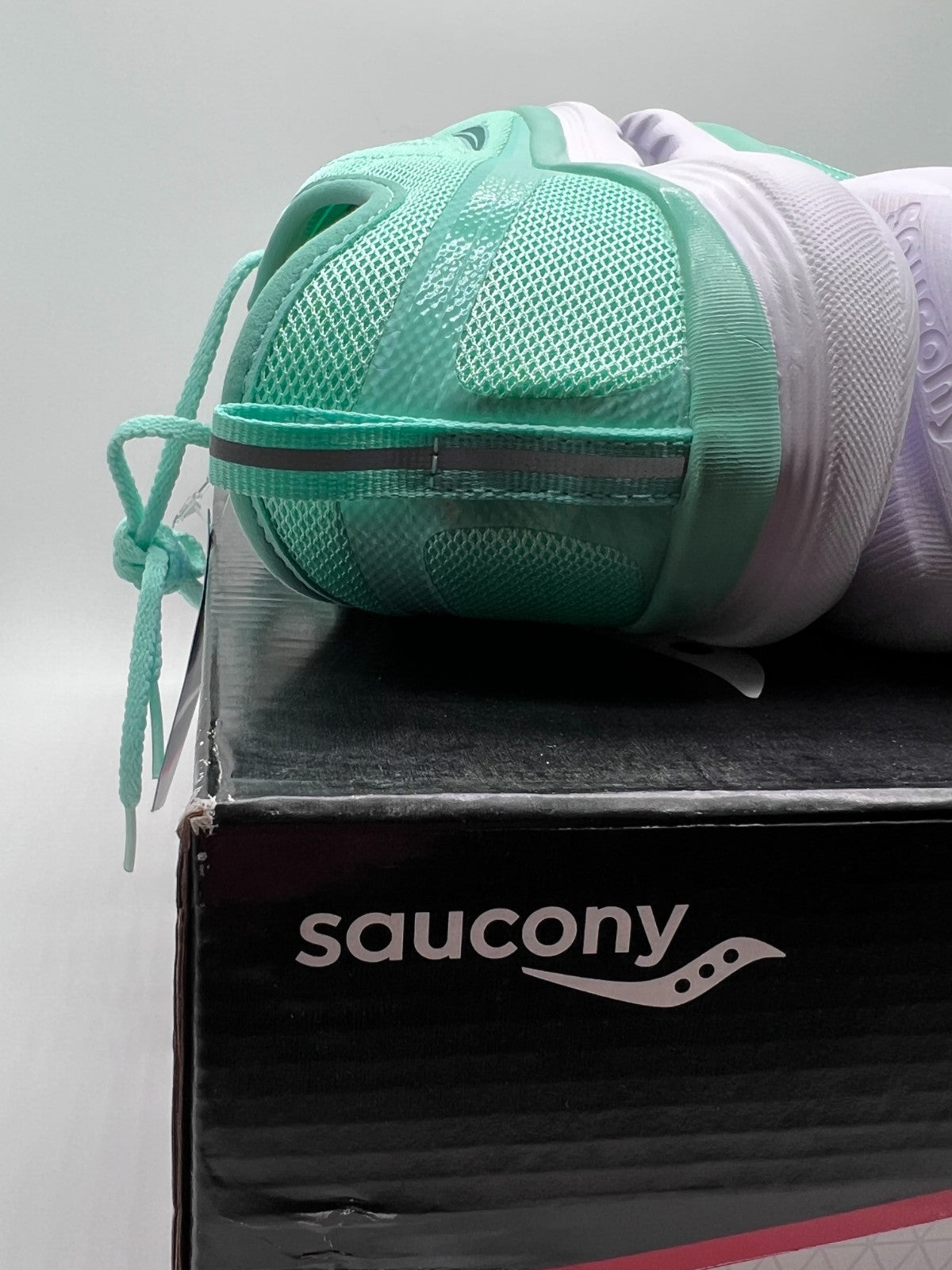 Saucony Swivel Mint S30003-3 Women's Running Shoes Size 10 NEW in Box