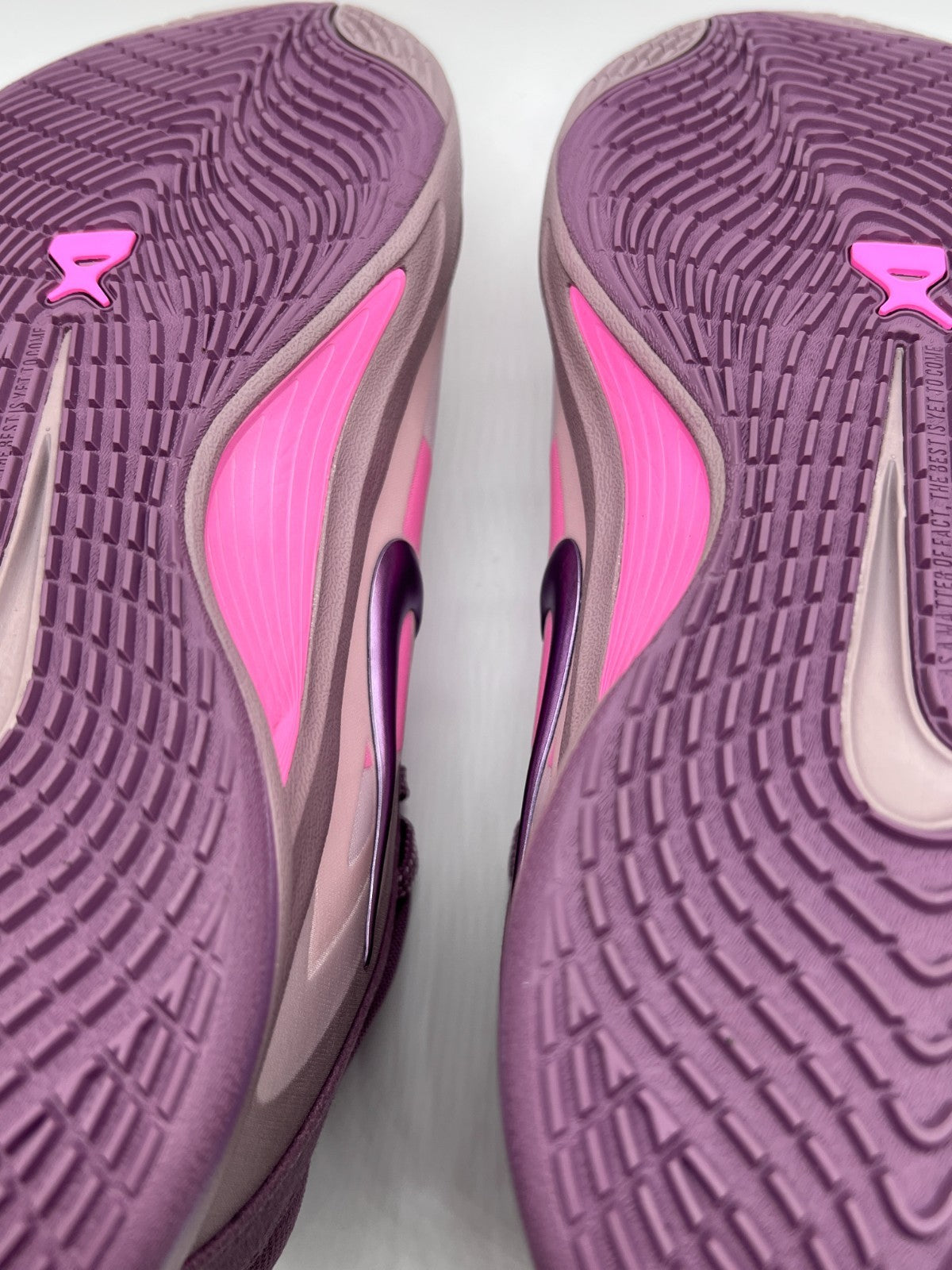 Nike A'One Violet Dust Pink Spell FZ8605-501 Men's 9.5 Women's 11 New