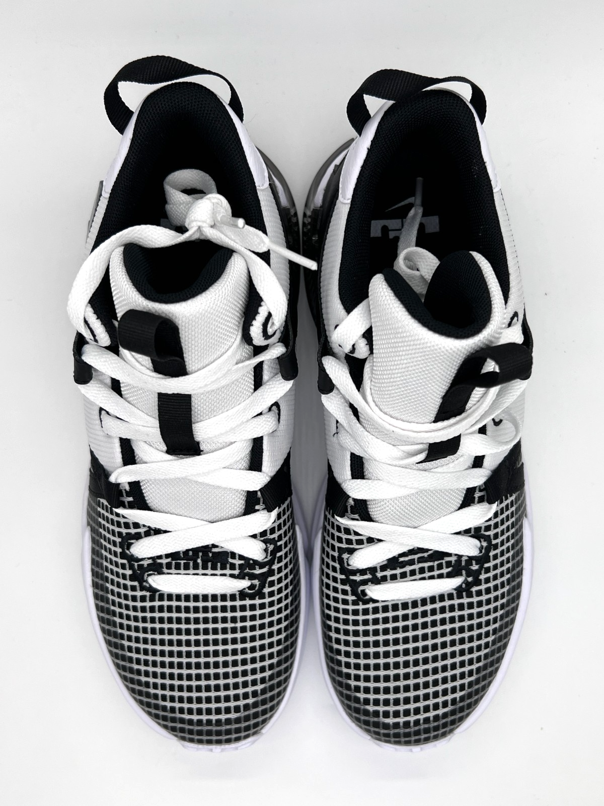 Nike LeBron Witness 7 GS 'White Black' DQ8650-100