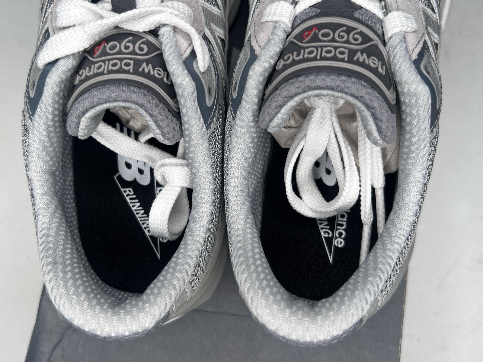 New Balance FuelCell 990v6 Big Kids Size 4.5 Grey Sneakers GC990GL6 NEW