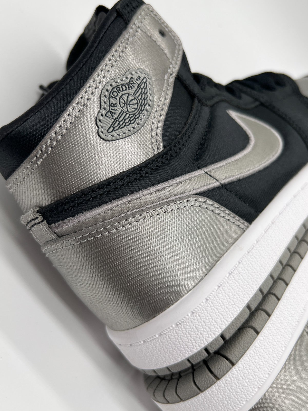 Nike Air Jordan 1 Retro High OG PS Black Medium Grey FD5304-010 Size 3Y New