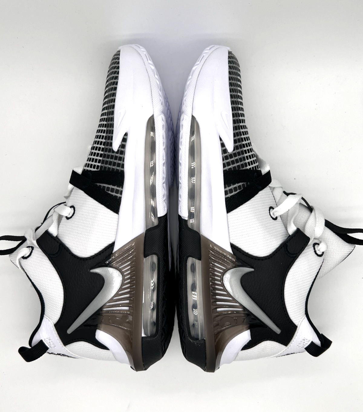 Nike LeBron Witness 7 GS 'White Black' DQ8650-100