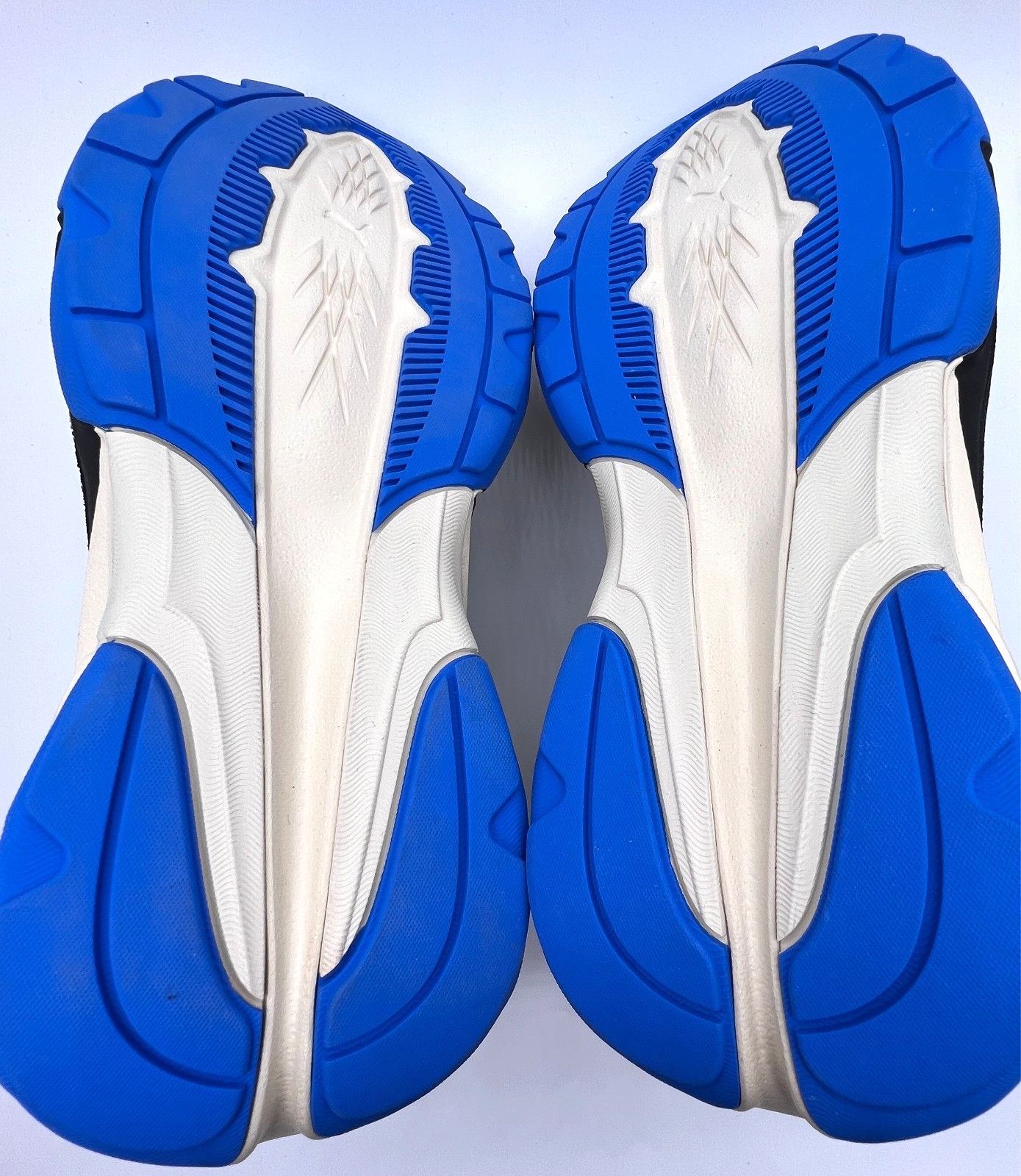 Puma Running Shoes Women  7.5 Carbon Baby Wins Blue Cream